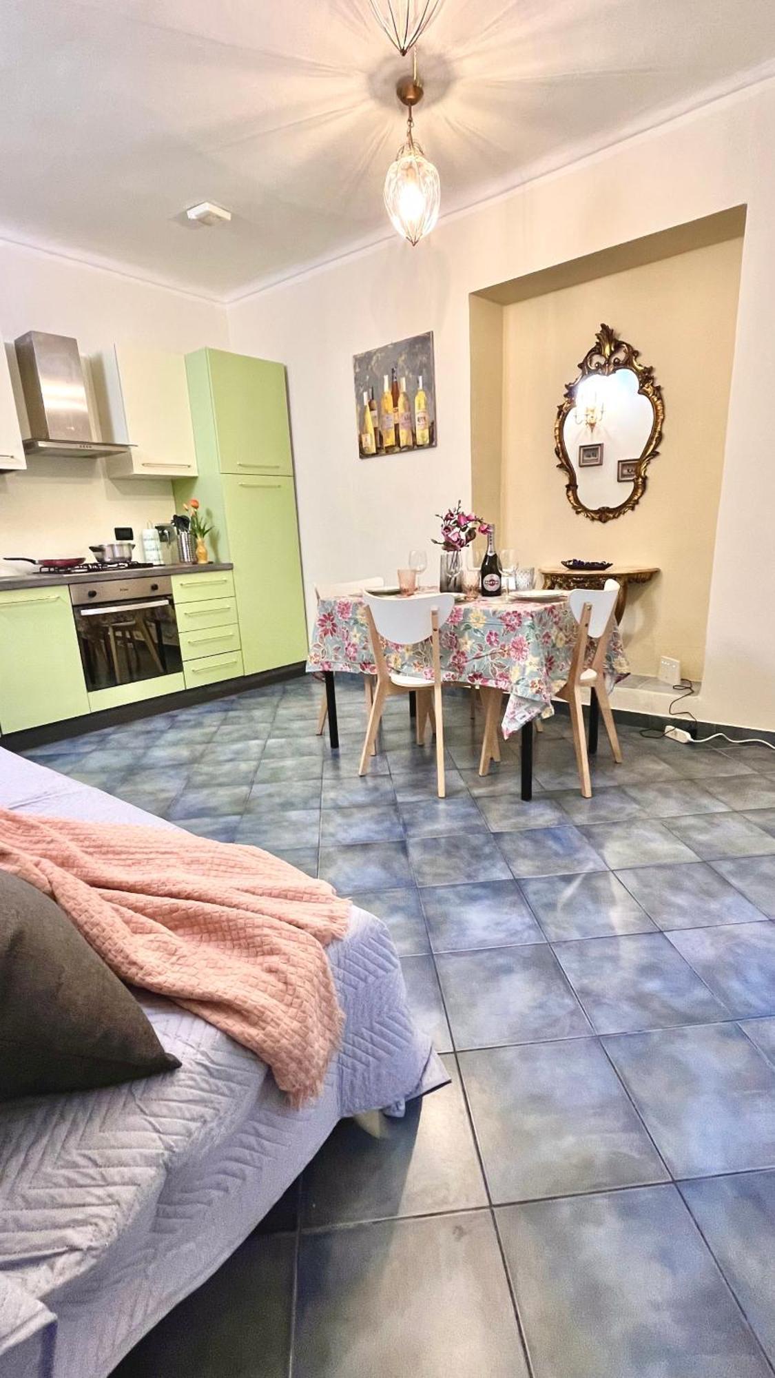 Al Bicerin Apartment, In Historical Center Of Torino Eksteriør bilde